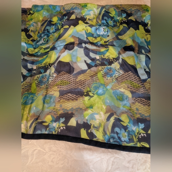 Green & blue floral sheer robe - Picture 4 of 4